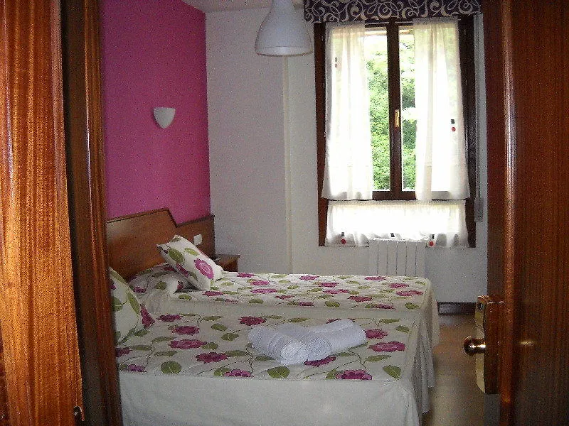 Guest house Pension La Salve Bilbao