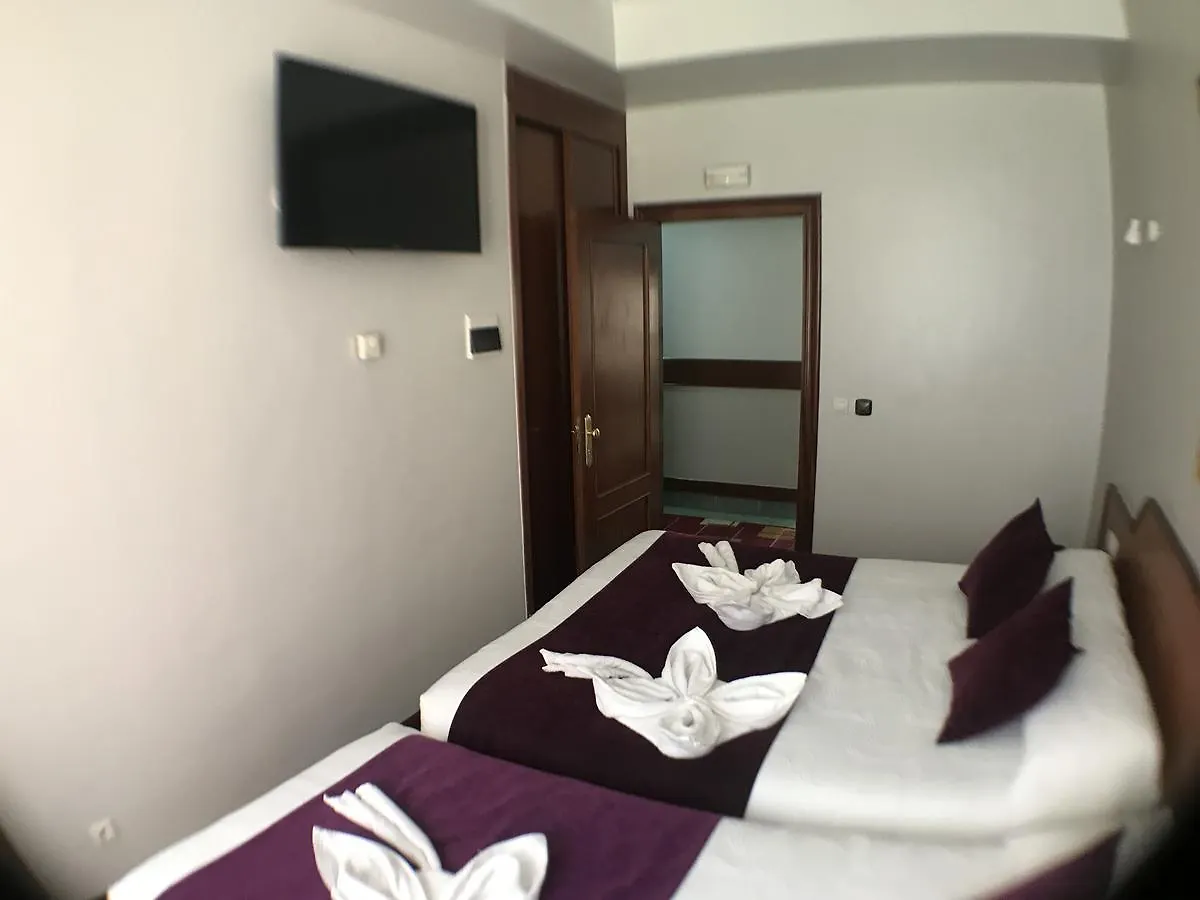 Guest house Pension La Salve Bilbao